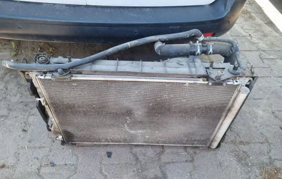 Toyota RAV 4 (XA40) Radiator support slam panel