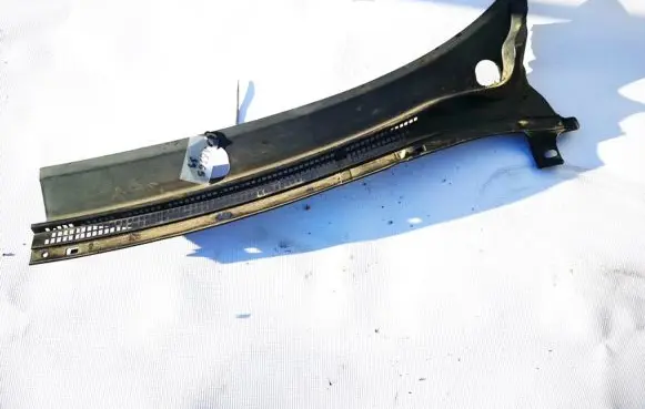 Mazda 2 Wiper trim 3m71a01417bh 3m71-a01417-bh