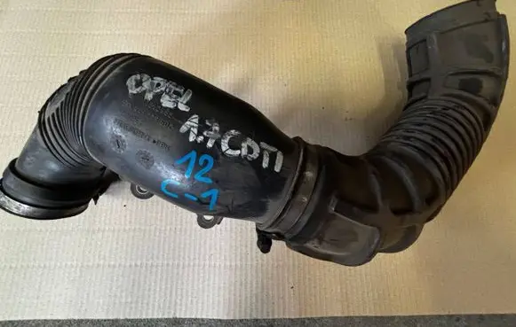 Opel Astra H Air intake duct part 13262862 446279602
