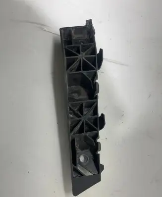 KIA Sportage Front bumper mounting bracket
