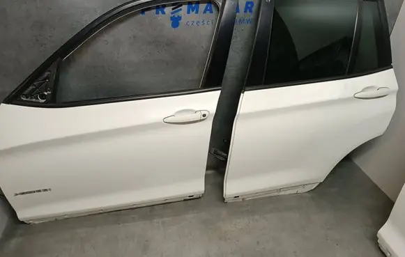 BMW X3 F25 Front door 7355803