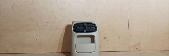 Rear air vent grill