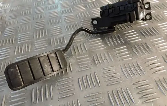 Renault Vel Satis Accelerator throttle pedal 8200004939 6PV00811917