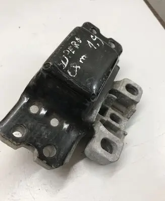 Skoda Superb B6 (3T) Engine mount bracket 1K01995551K0199555M