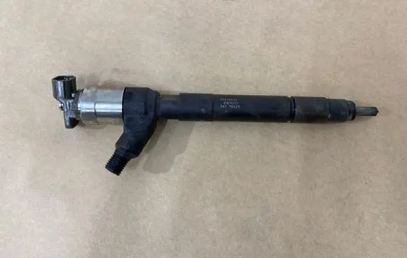 Opel Astra K Fuel injector 55570012 70425
