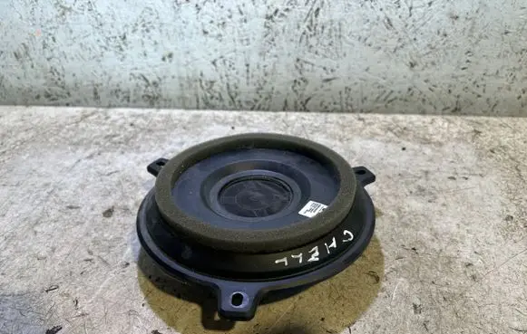 Dodge Challenger Panel speaker 68043045AD 8923021701A