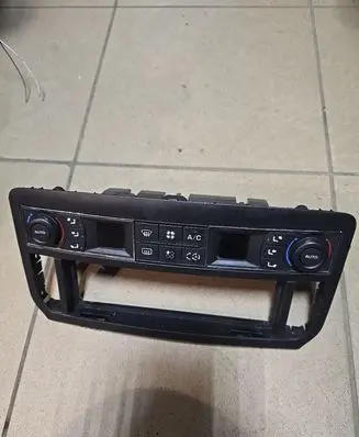 Citroen C5 Climate control unit V63580020019