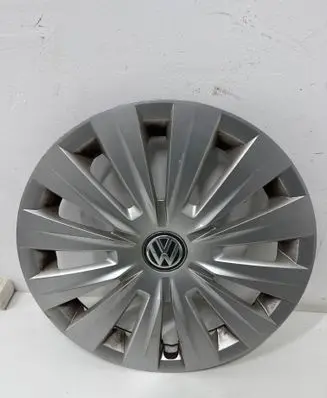 Volkswagen Golf Plus R16 wheel hub/cap/trim 5G0601147