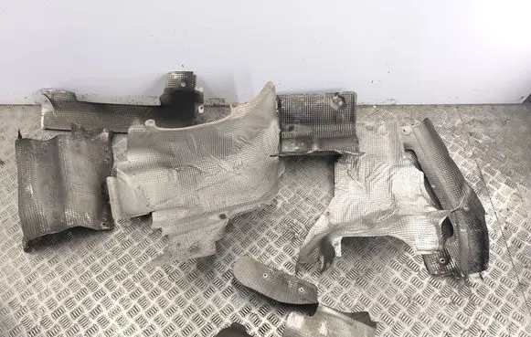Mercedes-Benz CLK A209 C209 Exhaust heat shield 