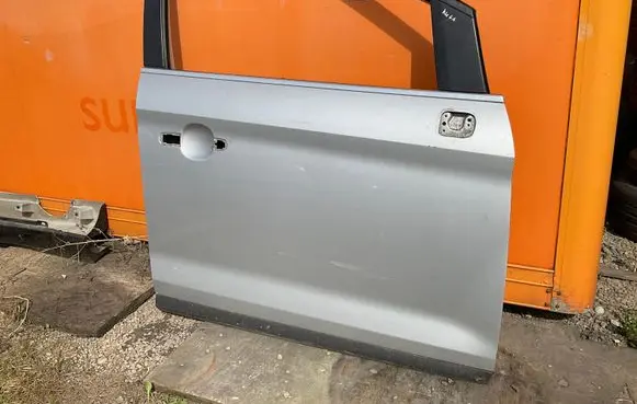 Ford Kuga I Front door