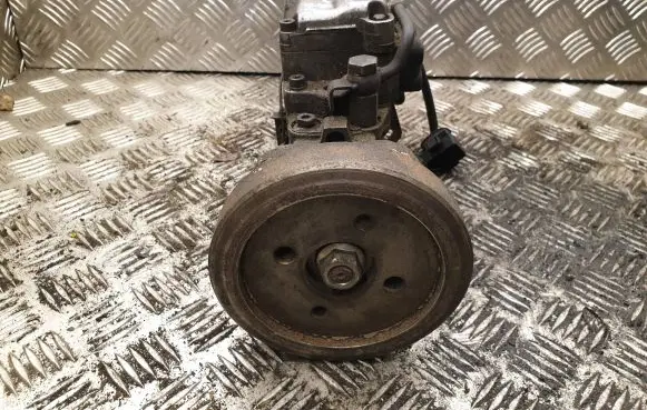 Volvo S70 V70 V70 XC Fuel injection high pressure pump 2464463294 074130110M