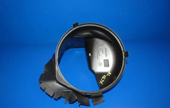 Volvo XC90 Intercooler air channel guide 31455373 M0N7A