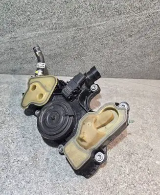Porsche Macan (95B) Oil breather separator 06Q103495B