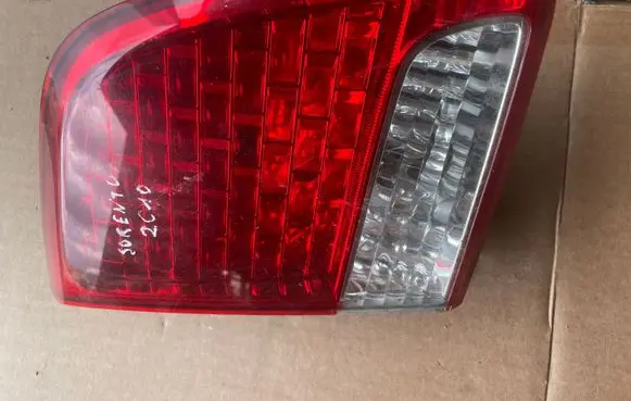 KIA Sorento Tailgate rear/tail lights 924052P02