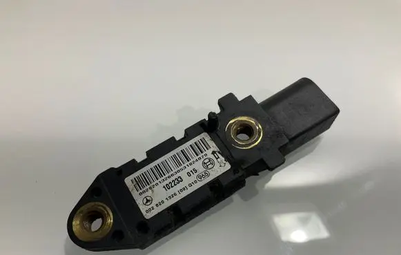Mercedes-Benz CLS C219 Airbag deployment crash/impact sensor 0028201326 102233015 A0028201326