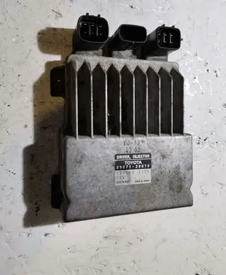 Toyota Corolla Verso AR10 Fuel injection control unit/module 8987120070 1310001371
