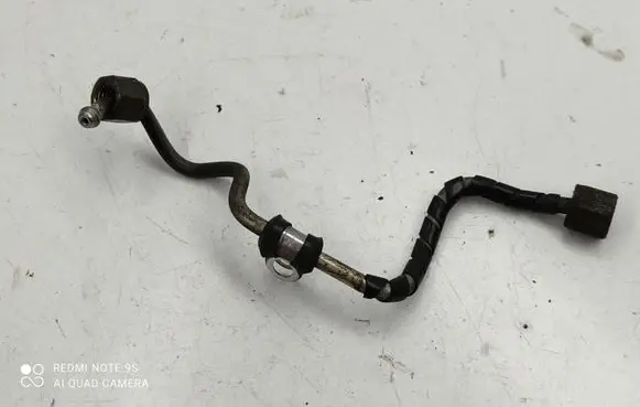 Land Rover Discovery 3 - LR3 Fuel line pipe