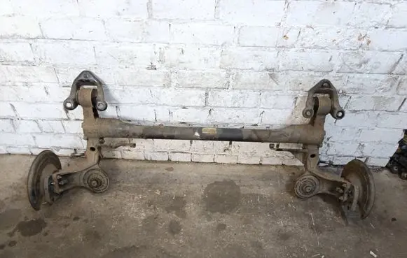 Opel Meriva B Rear axle beam 