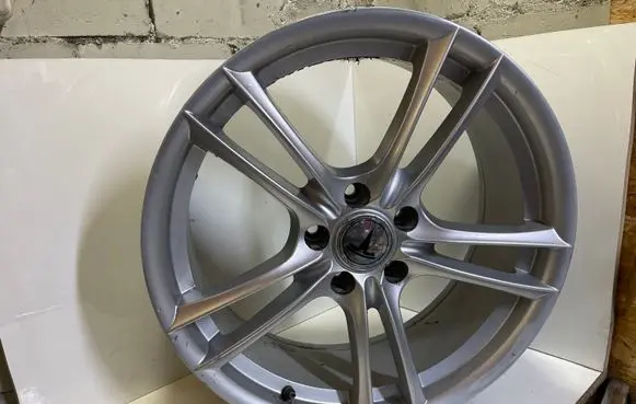 Tesla Model S R19 spare wheel 688B105 19X8JJ