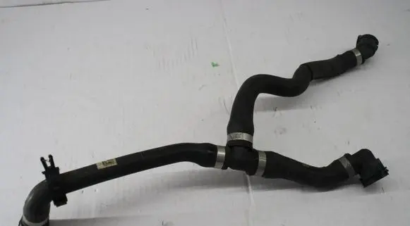 BMW 4 F32 F33 Engine coolant pipe/hose 8616558