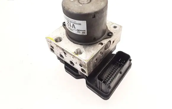 Hyundai i40 ABS Pump 589203Z910 130717GN 152GA1E1422131