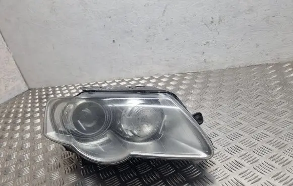 Volkswagen PASSAT B6 Headlight/headlamp 3C0941752K