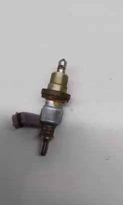 Toyota Avensis T270 Fuel injector 2371026013