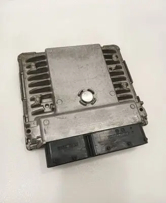 Volkswagen Polo V 6R Engine control unit/module 03F906070E