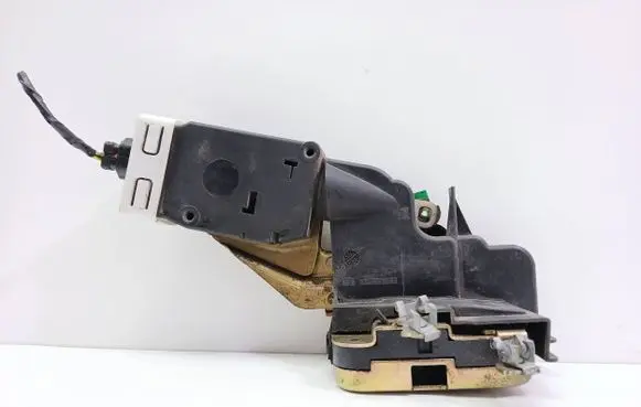 Volvo S40, V40 Front door lock