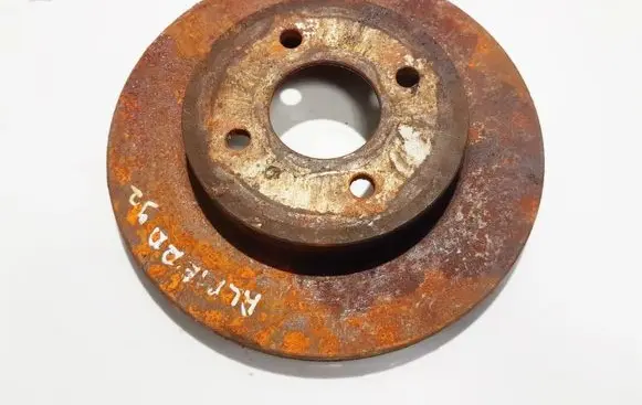 Nissan Almera Front brake disc ventiliuojamas
