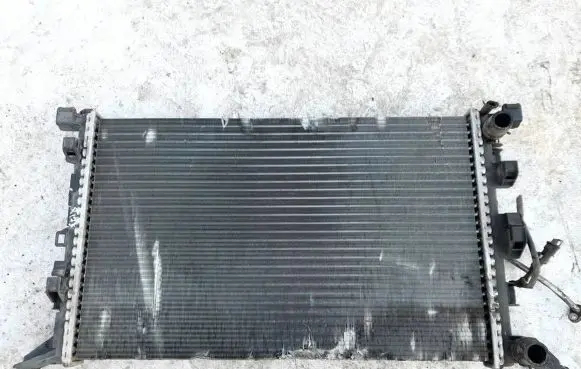 Renault Laguna III Coolant radiator
