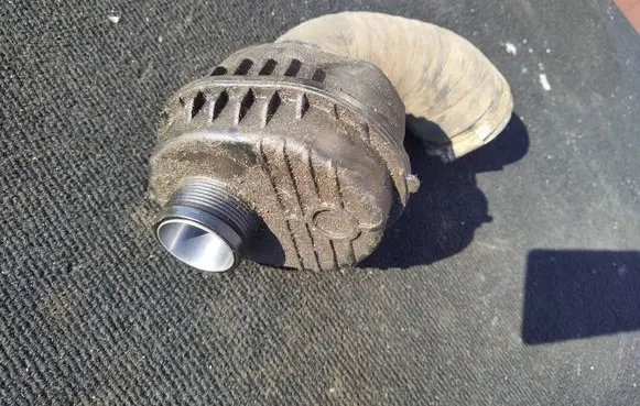 Volvo XC70 Intake resonator 31274411