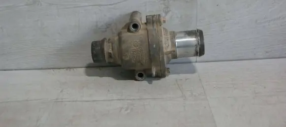 Ford Mustang VI Thermostat BR3E8A587MCL GK82A