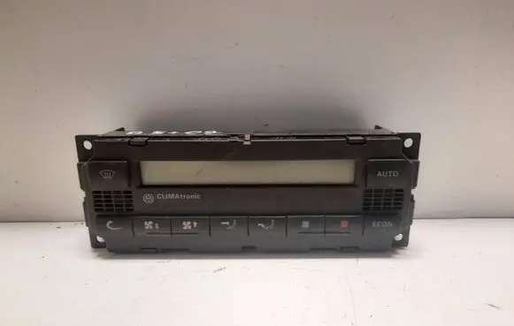 Volkswagen PASSAT B5.5 Climate control unit