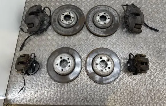 BMW 5 F10 F11 Brake discs and calipers set 