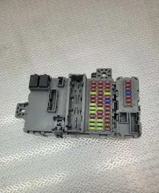 Honda Civic X Fuse module TEAR112 TEAT011