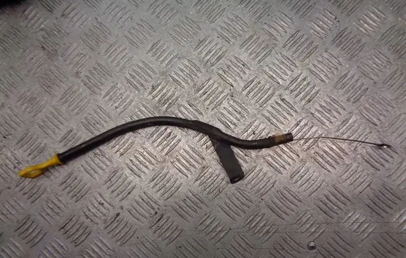 Hyundai Accent Oil level dip stick 