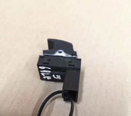 Volkswagen Golf Plus Electric window control switch