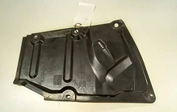 Toyota Avensis T270 Front underbody cover/under tray 5144402041