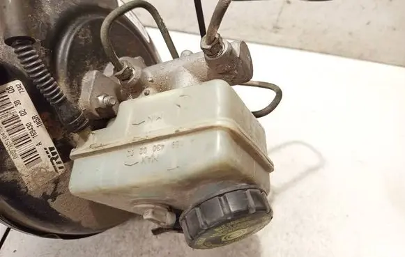 Mercedes-Benz B W245 Master brake cylinder a1694300202
