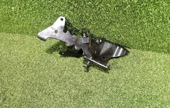 Jaguar XF X250 Other engine bay part 9X2Q14C508AC