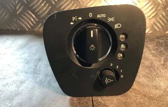 Mercedes-Benz CLS C219 Light switch A2195450604