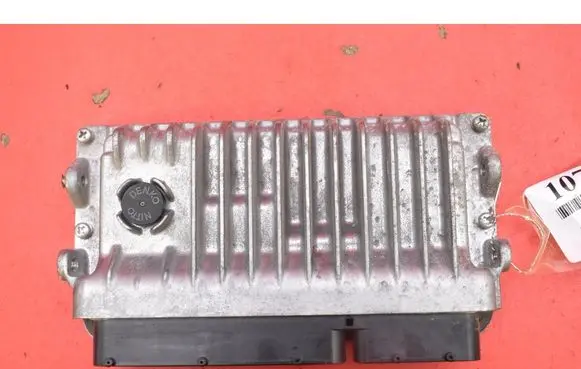 Toyota Yaris Engine control unit/module ECU 896610DF50