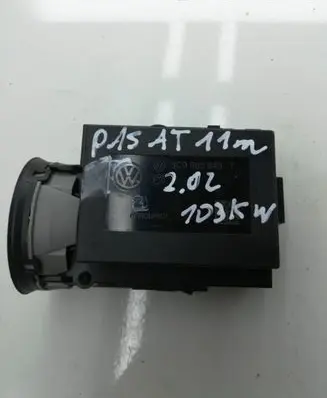 Volkswagen PASSAT B7 Ignition lock 3C0905843T