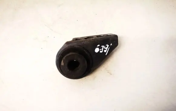 Hyundai ix35 Radiator mount bracket