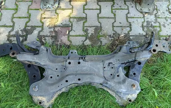 Toyota RAV 4 (XA40) Front suspension assembly kit set 