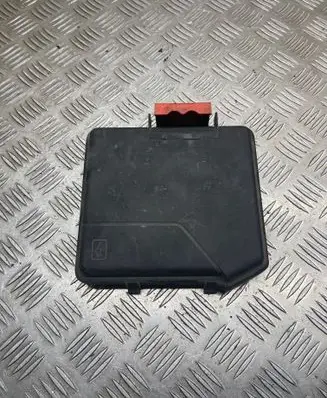 Renault Latitude (L70) Fuse box cover 284C40001R 319134169
