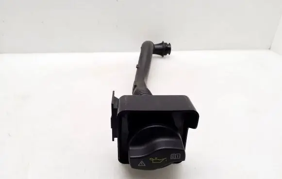Mercedes-Benz Vito Viano W447 Oil fill pipe A6510102715 A6220104000 A6220103900