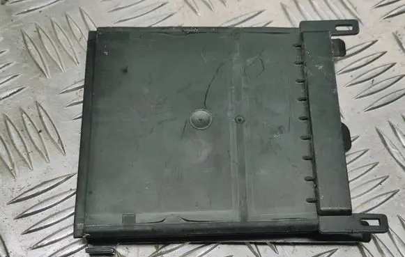 Mercedes-Benz E W212 Fuse box cover A2125400080
