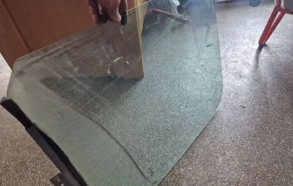 Opel Movano A Loading door trunk window/glass 